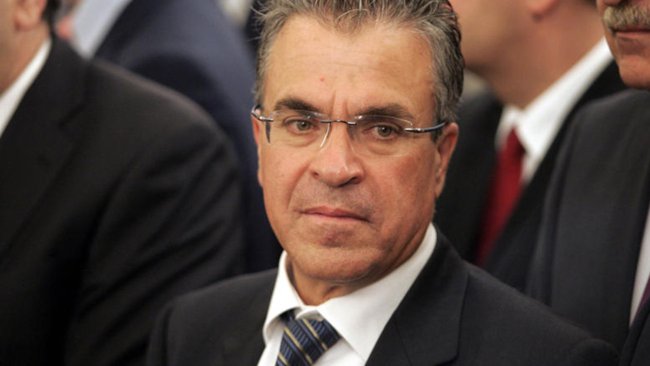 Με €60.000 θα αποζημιώσει ο Ντινόπουλος τη Δούρου