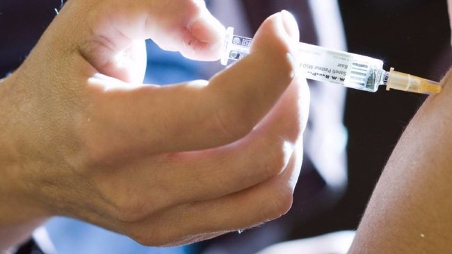 ΗΠΑ: Η επιτροπή του Κένεντι Τζούνιορ καταργεί τη σύσταση για εμβολιασμό όλων των νεογέννητων κατά της ηπατίτιδας Β