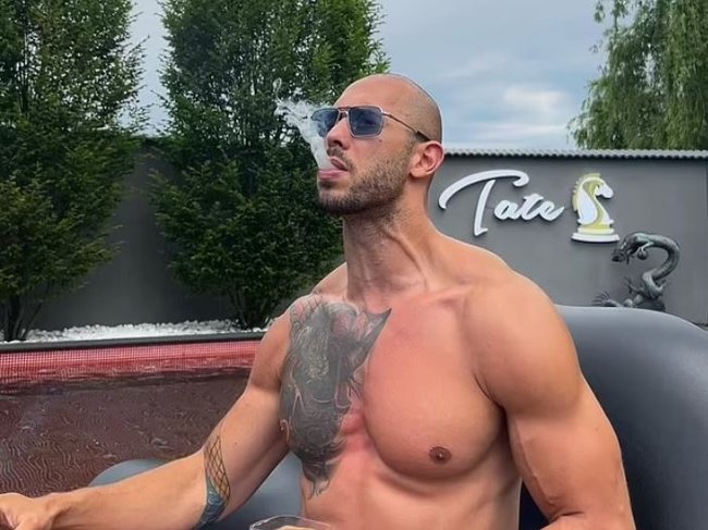 Αποκαλύψεις σοκ για τον υπόδικο influencer Αντριου Τέιτ: "Λατρεύω να σε βιάζω", έγραφε σε γυναίκα που είχε κακοποιήσει
