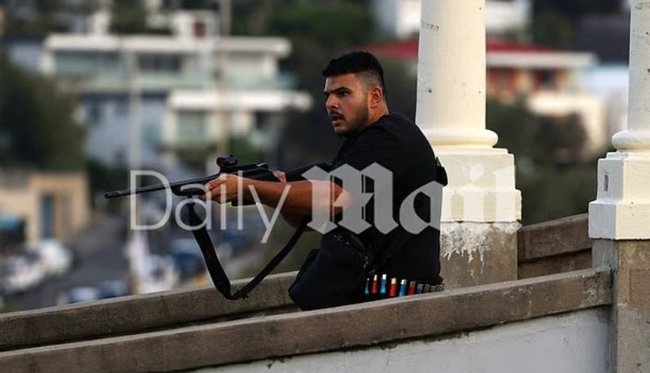 Μακελειό στο Σίδνεϊ: Αυτός είναι ο 43χρονος Μουσουλμάνος ιδιοκτήτης μίνι μάρκετ που αφόπλισε τον ένα δράστη