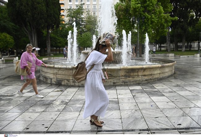 Συνεχίζεται η κακοκαιρία: Καταιγίδες και στην Αττική σήμερα και πτώση της θερμοκρασίας