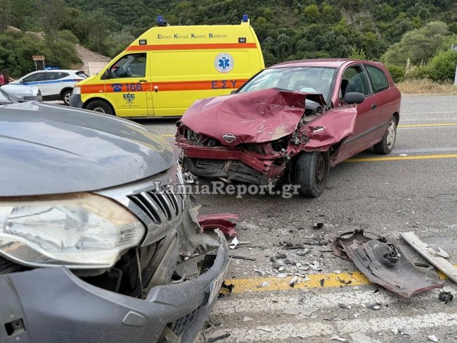 Σοβαρό τροχαίο με δύο τραυματίες στις Θερμοπύλες [εικόνες - βίντεο]