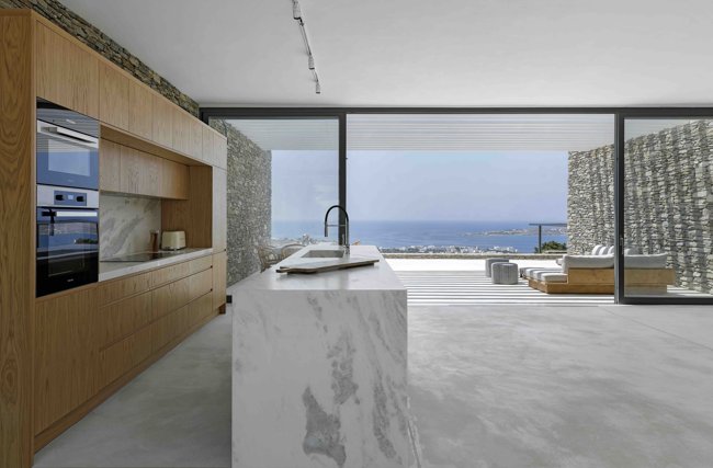 PETRA PAROS