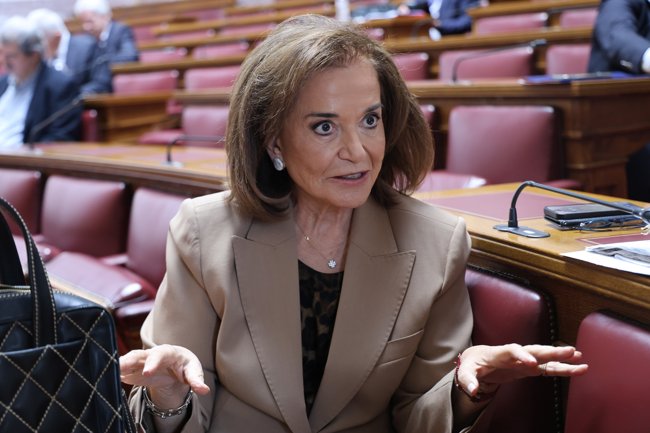 ΝΤΟΡΑ ΜΠΑΚΟΓΙΑΝΝΗ ΒΟΥΛΗ