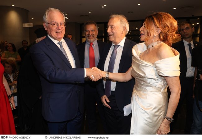 ντενιση μουσειο ακροπολησ