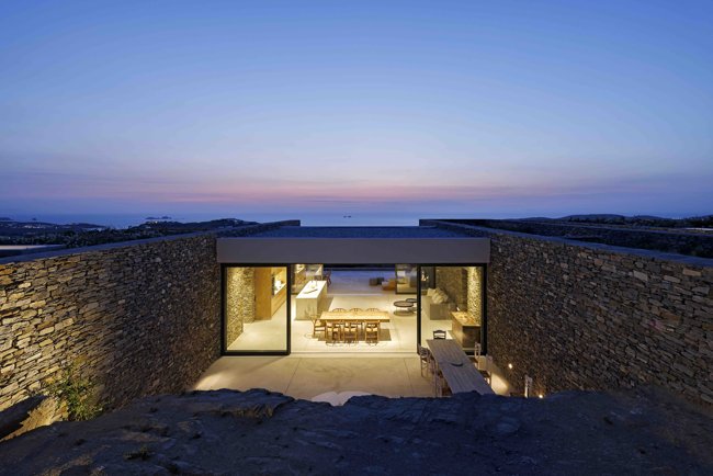 PETRA PAROS