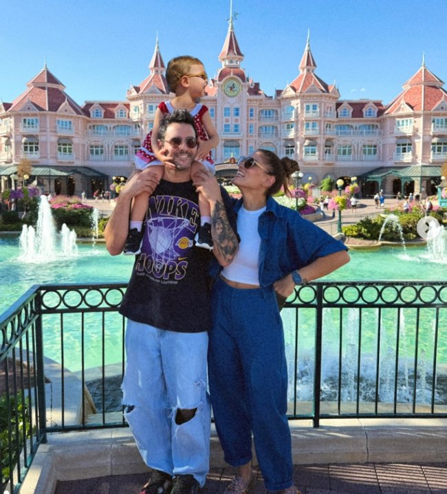 Μαίρη Συνατσάκη: Πριγκίπισσα στην Disneyland η κόρη της Ολίβια - Το μαγικό ταξίδι της οικογένειας