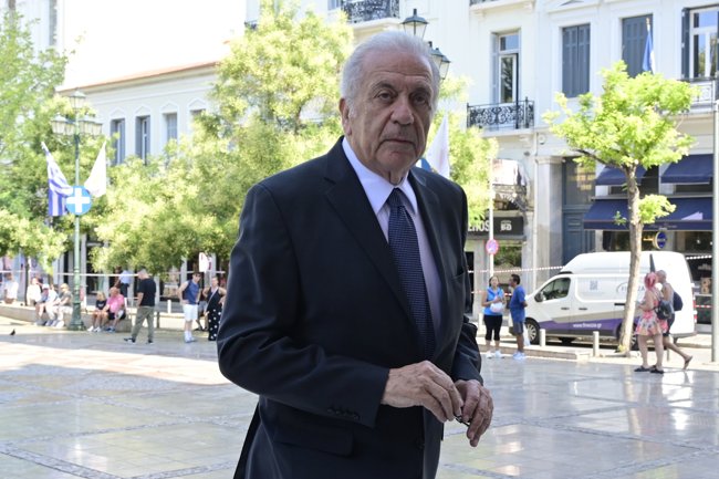 αβραμοπουλοσ κηδεια