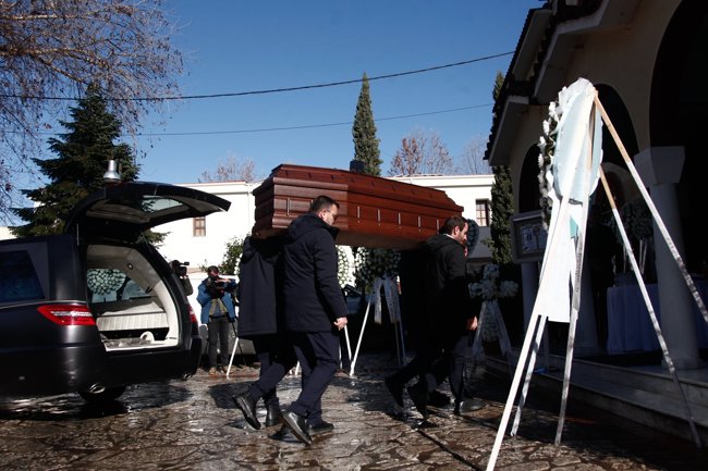κηδεια βιολαντα ελενη κατσαρου