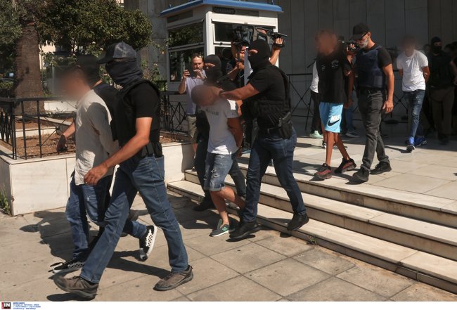 Στον εισαγγελέα οι δολοφόνοι του Πολωνού καθηγητή - Η πρώην σύζυγος, ο σύντροφός της και οι συνεργοί τους [εικόνες - βίντεο]