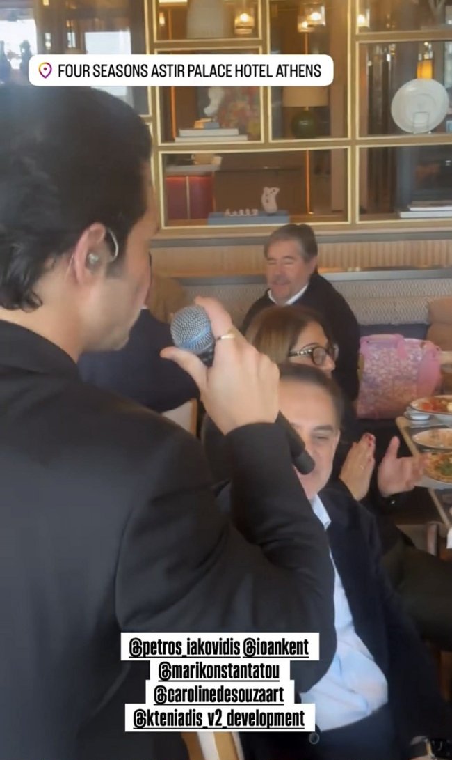 Γιάννης Κεντ- Μαρί Κωνσταντάτου: Για lunch στα νότια προάστια - Γιόρτασαν μαζί την 25η Μαρτίου