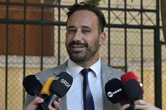 Άρης Μουγκοπέτρος: Αναβολή στη δίκη του μουσικού - "Ήσσονος σημασίας αδίκημα, θα μπορούσε να συμβεί στον καθένα"