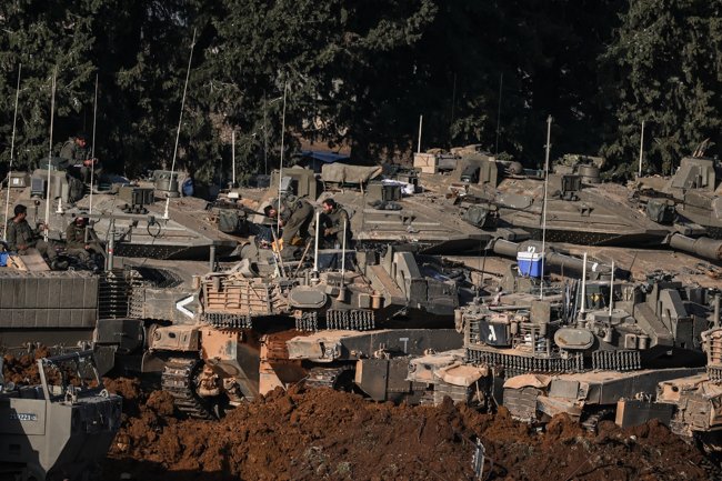 Αποκλιμάκωση στη Μέση Ανατολή: Ιράν και Ισραήλ σταματούν τις επιθέσεις - "Οι τελικές διαπραγματεύσεις προχωρούν" λέει ο Τραμπ