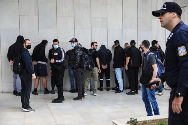 Λυγγερίδης: Στο "κάδρο" υψηλόβαθμος της ΕΛΑΣ, λέει η οικογένεια - "Έφυγαν υπό την προστασία αξιωματικού"