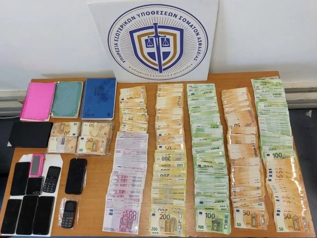 Κύκλωμα παράνομων διευθετήσεων σε Πολεοδομίες: Ζευγάρι σε αρχηγικό ρόλο - Τα ισχυρά πόστα που είχε η σύζυγος