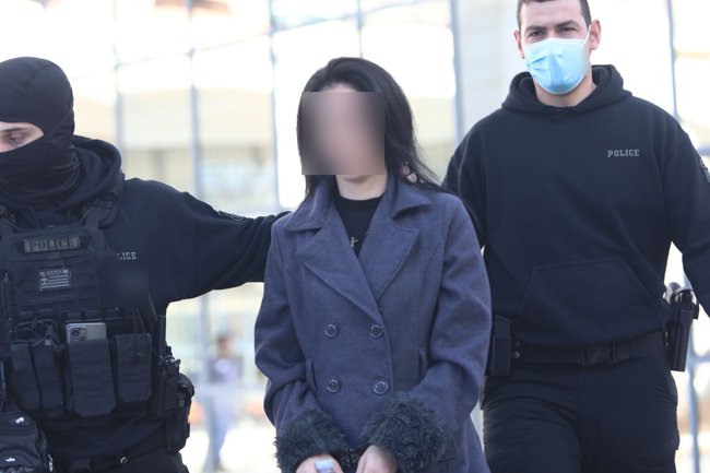 Κολωνός: Οργή και αγανάκτηση μετά την εισαγγελική πρόταση για αθώωση του Ηλία Μίχου - "Τι ντροπή είναι αυτή;"