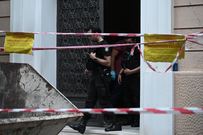 πολεμικός εξοπλισμός Κολωνάκι