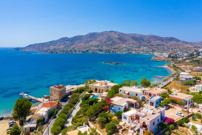 Το κυκλαδονήσι που κατέκτησε επτά "Γαλάζιες Σημαίες" για το 2026 -Οι παραλίες που ξεχώρισαν