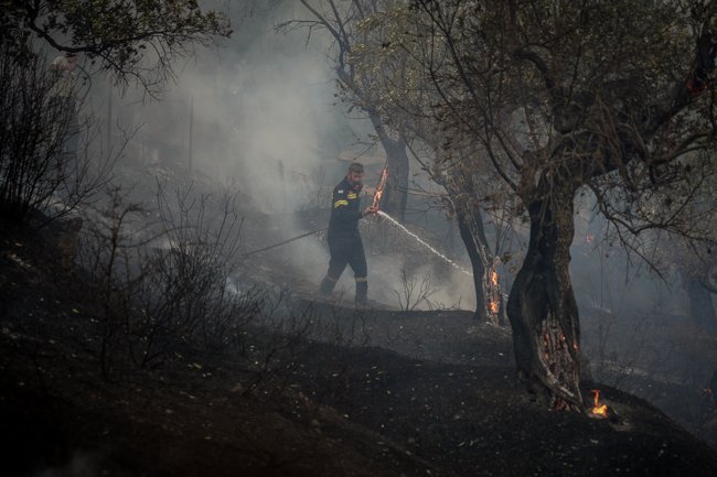 ΠΥΡΟΣΒΕΣΤΗΣ ΦΩΤΙΑ ΠΛΩΜΑΡΙ ΛΕΣΒΟΣ