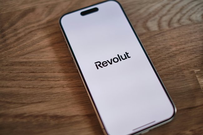 ΧΑΚΕΡΣ REVOLUT