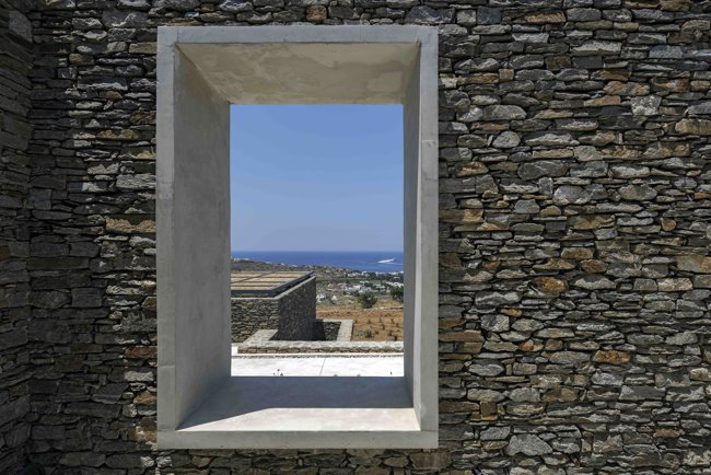 PETRA PAROS
