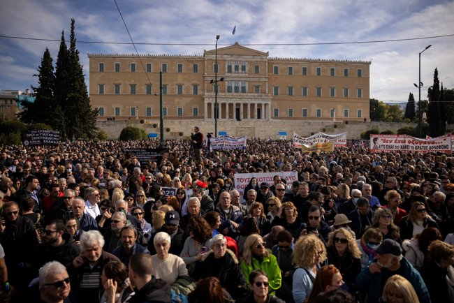 Ο Βασίλης Κοκοτσάκης στο TheTOC: Βασανιστικά τα τελευταία λεπτά όσων επέζησαν από τη σύγκρουση - Στα πρώτα βαγόνια οι υδρογονάνθρακες