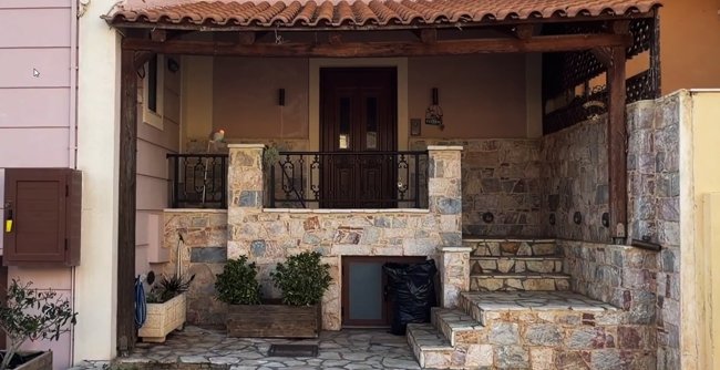 ΛΑΥΡΙΟ ΕΠΙΘΕΣΗ