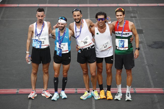 42ος Αυθεντικός Μαραθώνιος Αθηνών: Πρώτος και καλύτερος ο Παναγιώτης Καραΐσκος με 2:20:08 [εικόνες - βίντεο]