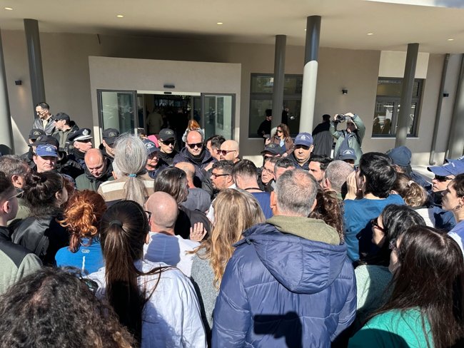 Γεωργιάδης: Ένταση κατά την επίσκεψή του στο νοσοκομείο Μυτιλήνης - Νέες διαμαρτυρίες υγειονομικών