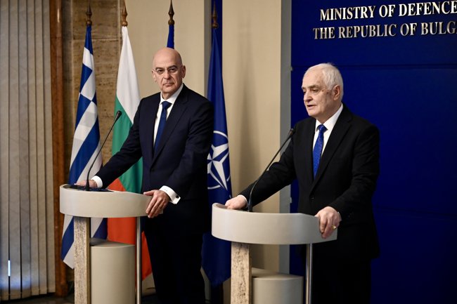 ΝΙΚΟΣ ΔΕΝΔΙΑΣ ΕΠΙΣΚΕΨΗ ΒΟΥΛΓΑΡΙΑ