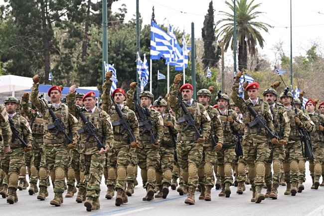 στρατιωτικη παρελαση αθηνασ 25η