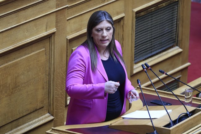 "Είσαι σκυλάκι της ΝΔ, έκλεψες την έδρα": Άγρια επίθεση της Κωνσταντοπούλου στη βουλευτή της που ανεξαρτητοποιήθηκε