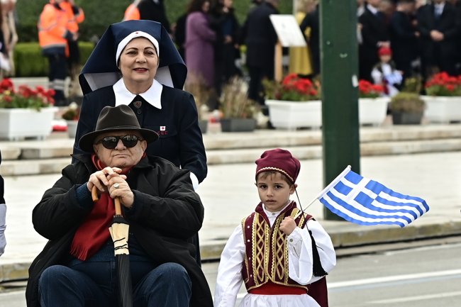 στρατιωτικη παρελαση 25η μαρτιου αθηνα