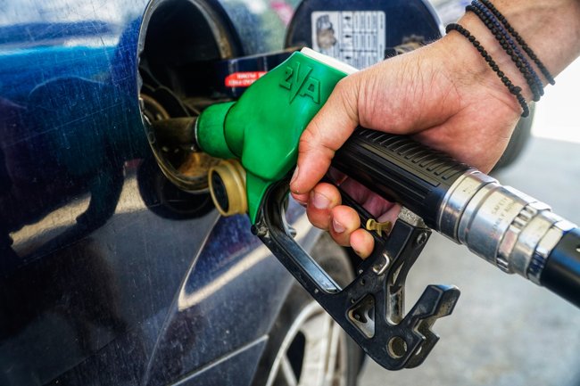 Συναγερμός στην κυβέρνηση: 2.400 ευρώ για έναν τόνο πετρέλαιο θέρμανσης - Όλα τα μέτρα στο τραπέζι