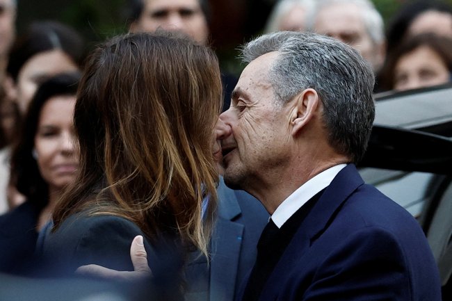 ΣΑΡΚΟΖΥ