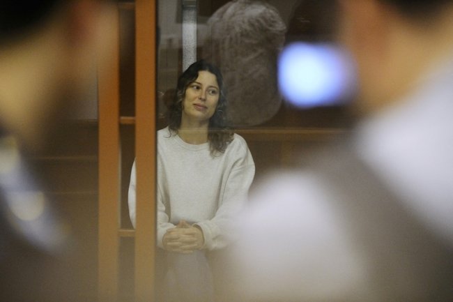 Τέλος στον εφιάλτη Ρωσοαμερικανίδας καλλονής μπαλαρίνας - Η σκληρή φυλακή για εσχάτη προδοσία επειδή δώρισε... 50 δολάρια