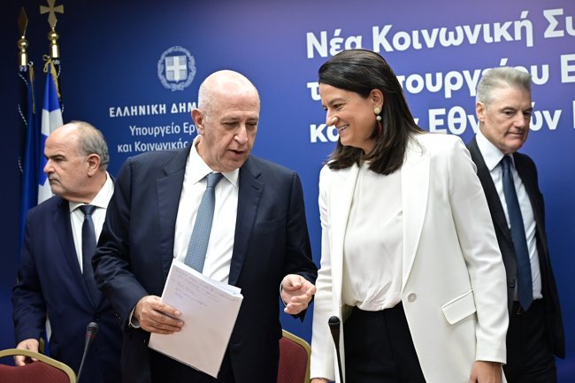 Πώς επανέρχονται οι συλλογικές συμβάσεις: "Τέλος στους μνημονιακούς περιορισμούς - Ανοίγει ο δρόμος για αυξήσεις μισθών"
