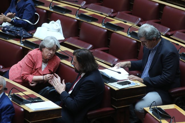 Νέα επίθεση Πολάκη κατά Λινού: "Εχεις στήσει μηχανή για τη διασπάθιση εκατομμυρίων δημοσίου χρήματος"