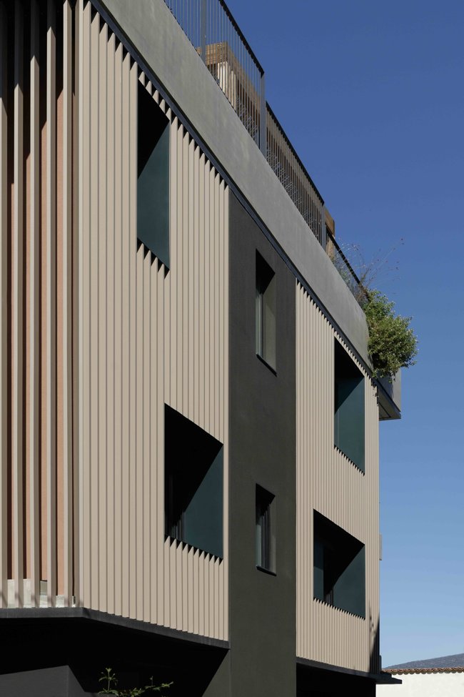 BUILD & DESIGN