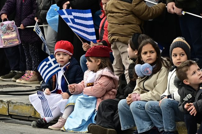 στρατιωτικη παρελαση 25η μαρτιου αθηνα