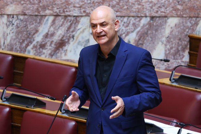 ΑΛΕΞΑΝΔΡΟΣ ΚΑΖΑΜΙΑΣ