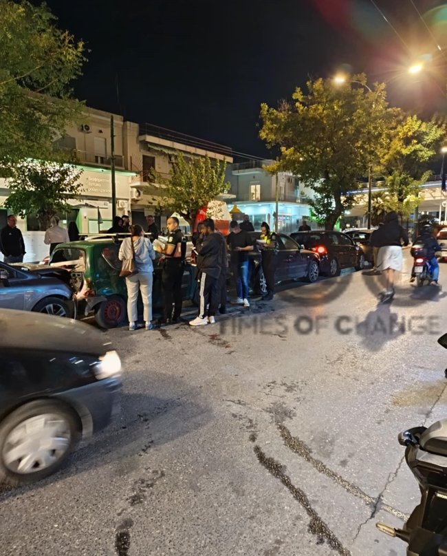 Τροχαίο στον Κολωνό: Καραμπόλα 5 οχημάτων στη Λένορμαν - Νεκρός ένας 61χρονος [εικόνες]