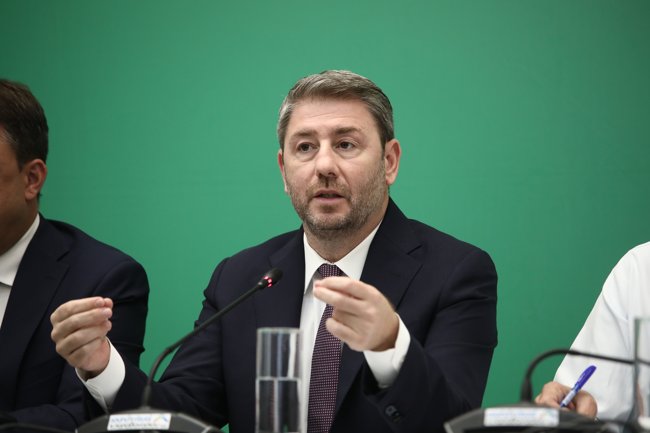 ΝΙΚΟΣ ΑΝΔΡΟΥΛΑΚΗΣ
