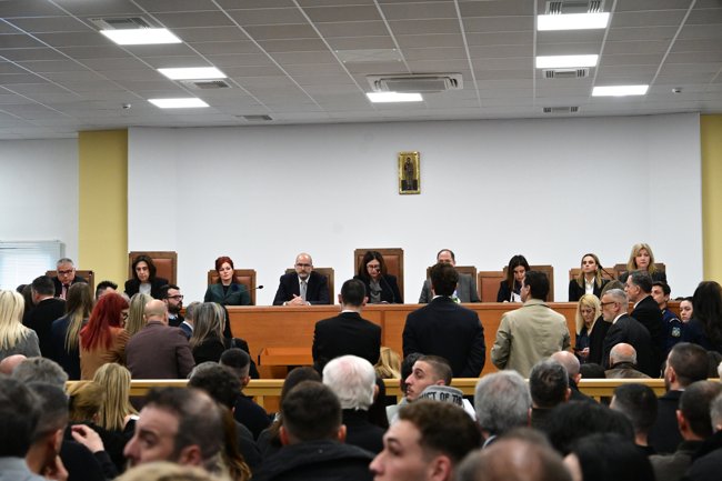ΤΕΜΠΗ ΑΙΘΟΥΣΑ ΛΑΡΙΣΑ
