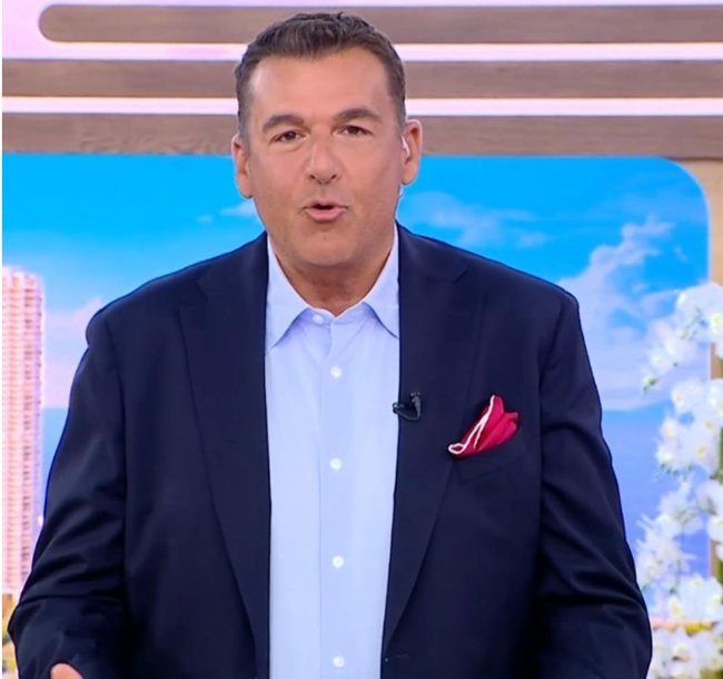 Γιώργος Λιάγκας: Πρεμιέρα με σακάκι και ποσέτ - "Κάθε χρονιά λέω ότι θα είναι η τελευταία μου στην πρωινή ζώνη"