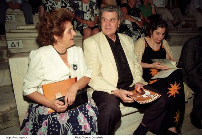 ΜΙΚΗΣ ΘΕΟΔΩΡΑΚΗΣ ΜΥΡΤΩ