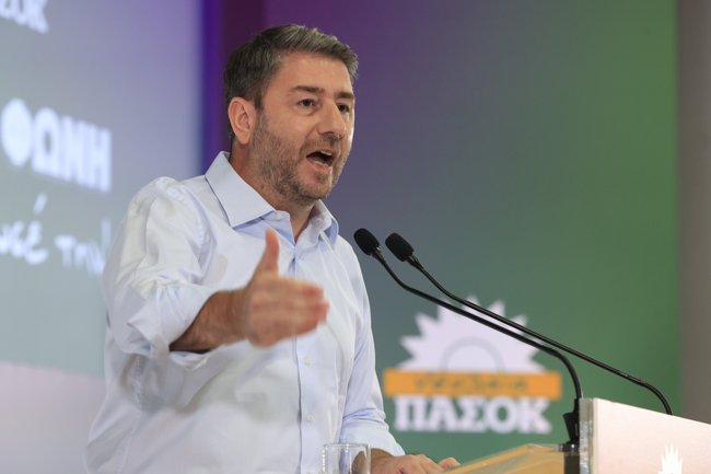 "Σφαγή" στο ΠΑΣΟΚ για τον τρόπο εκλογής συνέδρων: Πώς κέρδισε η πλευρά Ανδρουλάκη στην κόντρα με τον Δούκα