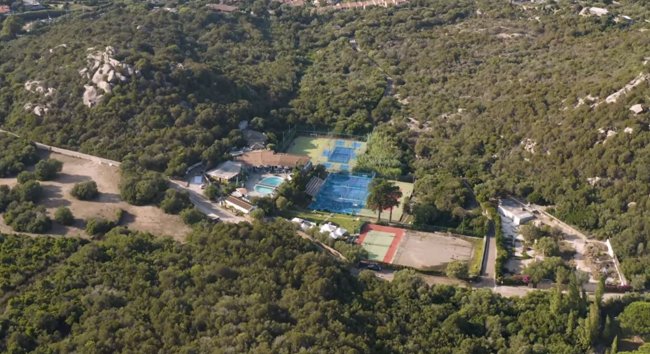 ΒΙΛΑ ΣΙΛΒΙΟ ΜΠΕΡΛΟΥΣΚΟΝΙ ΠΩΛΗΣΗ