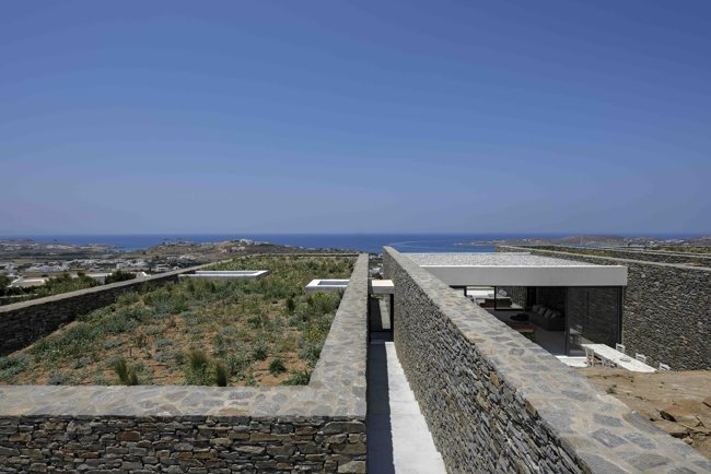 PETRA PAROS