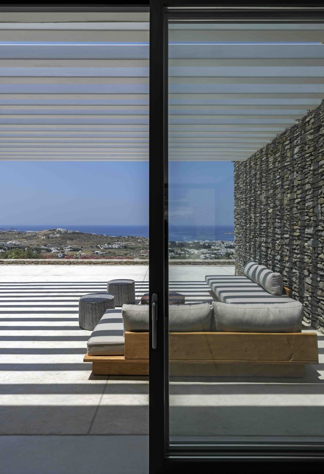 PETRA PAROS